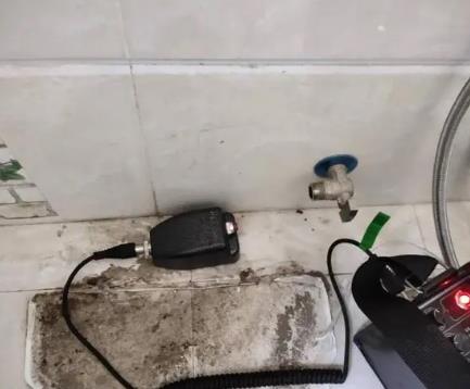 新田屋顶漏水维修公司分享下卫生间漏水的危害及解决方法